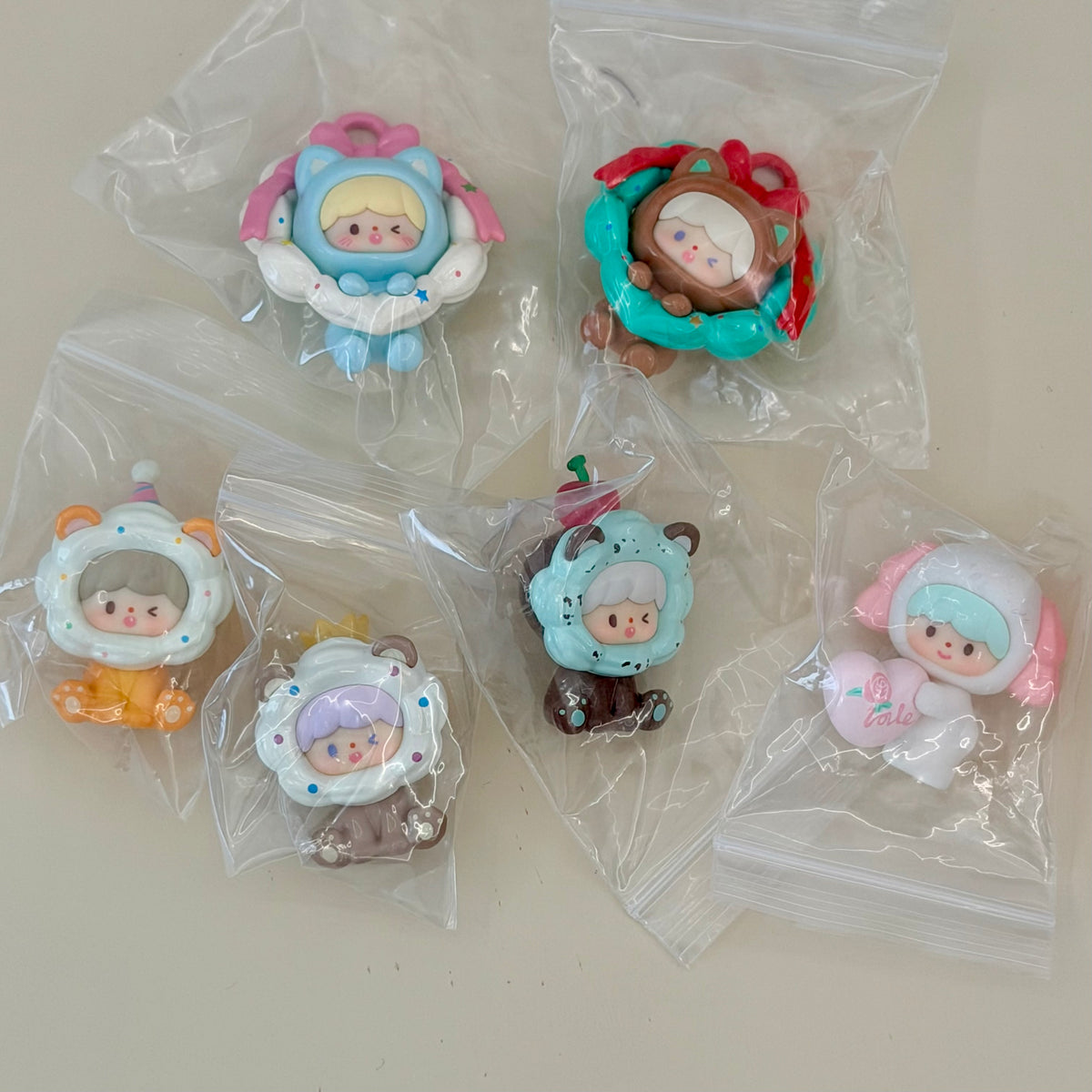 【207】 zZoton Bean UliUli - Sweet Cream Series Bean Charm Mystery Bag Blind Bag Mini Toy Figure