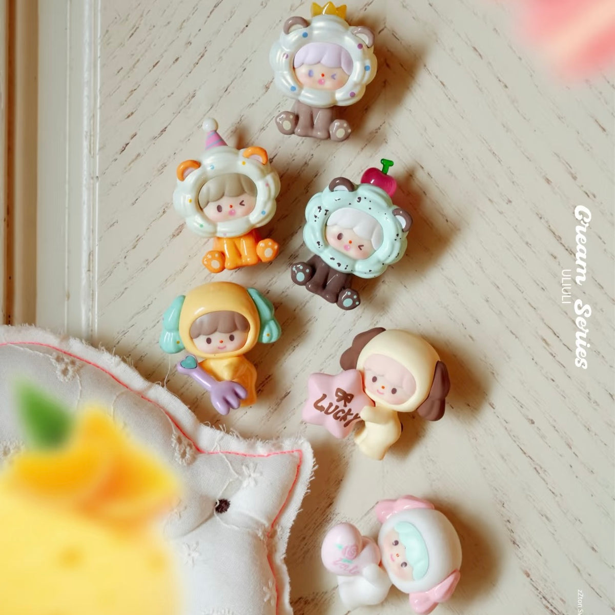 【207】 zZoton Bean UliUli - Sweet Cream Series Bean Charm Mystery Bag Blind Bag Mini Toy Figure