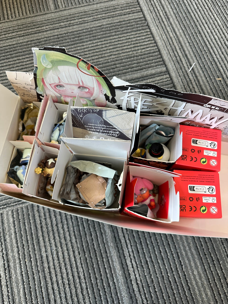 【Pick 3 on LIVE】Free Shipping Toy Figure Promotion