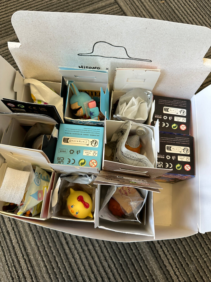 【Pick 3 on LIVE】Free Shipping Toy Figure Promotion