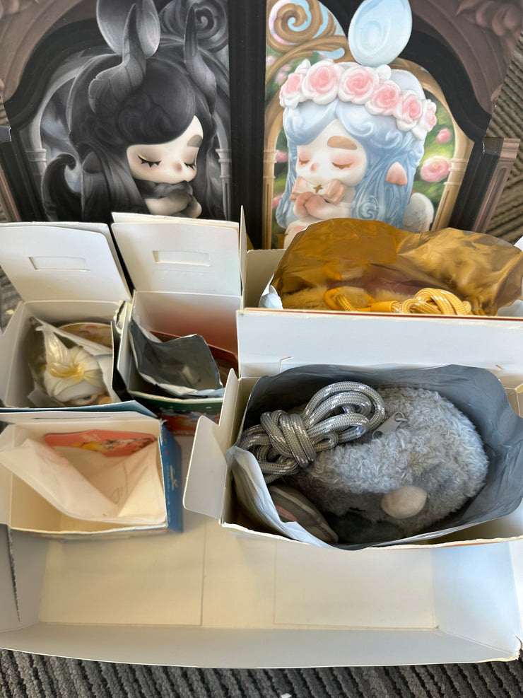 【Pick 3 on LIVE】Free Shipping Toy Figure Promotion