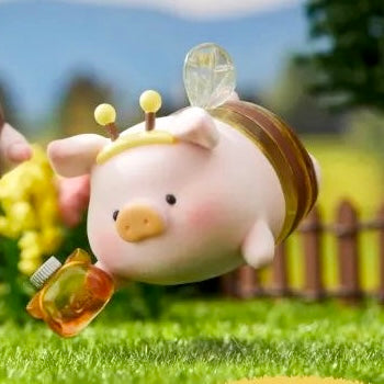 Lulu the Piggy - Farmer Series Mystery Box Blind Box Toy Figure